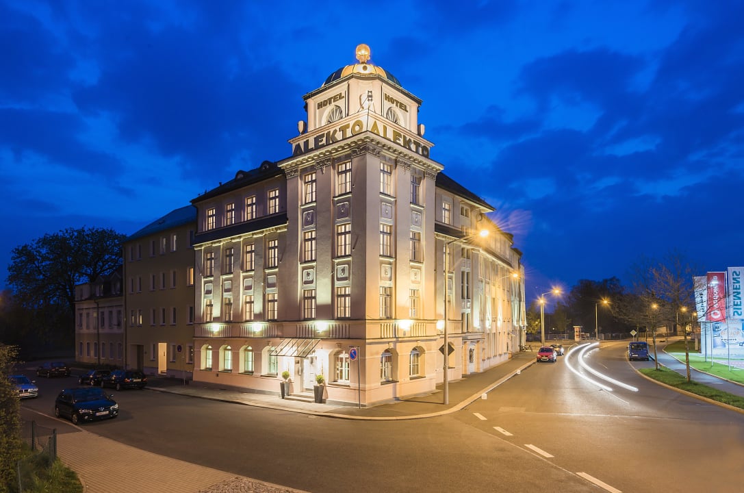 Hotel Außenansicht Hotel Alekto