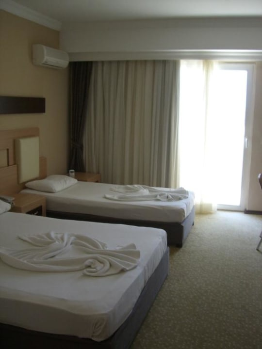 Unser Zimmer Telatiye Resort