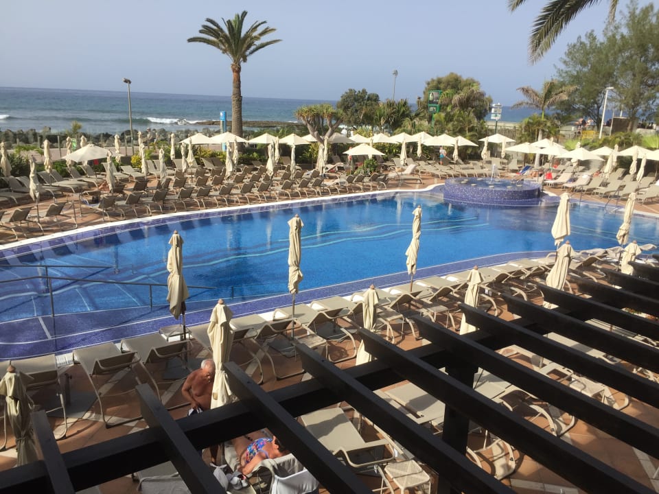 Pool Hotel Faro, a Lopesan Collection Hotel