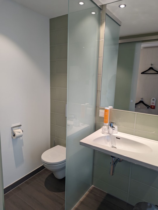 Zimmer Super 8 by Wyndham Oberhausen am Centro