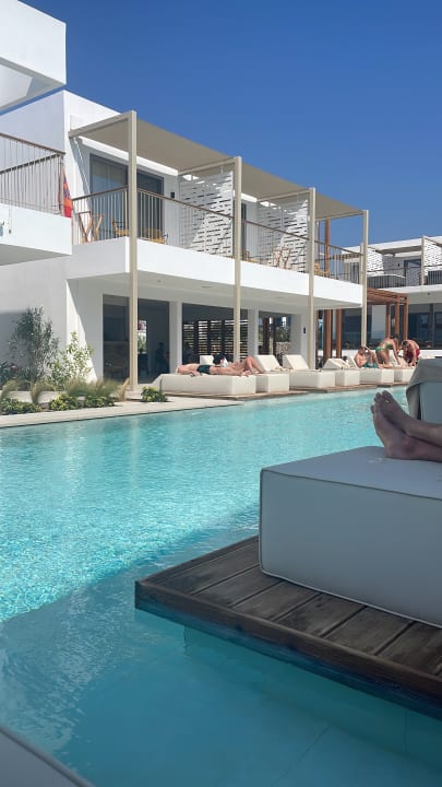 Pool Paralos Kyma Dunes