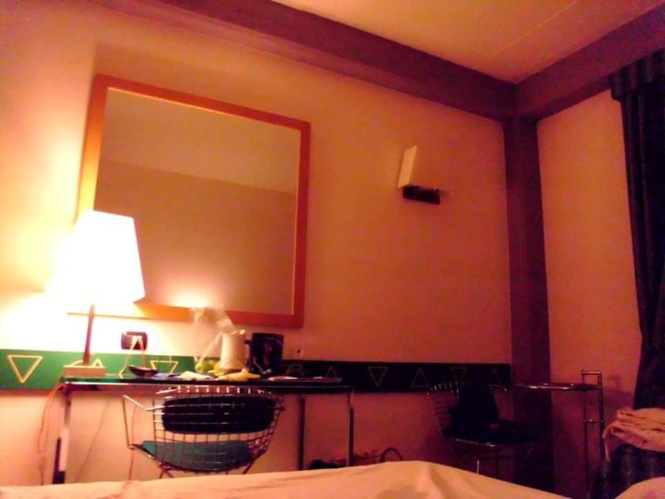 Schreibplatz West Point Airport Hotel