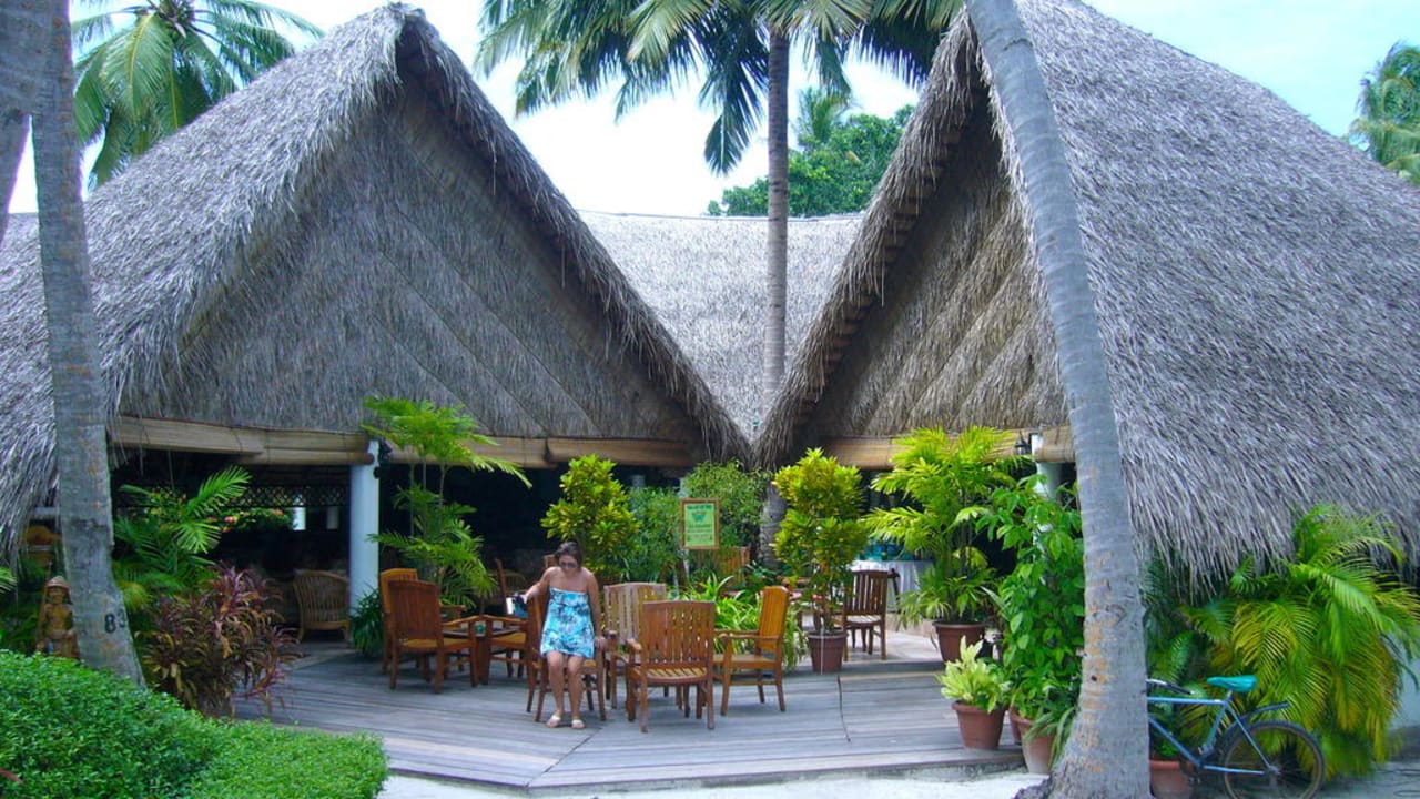Vor der Fisherman Bar Fihalhohi Maldives