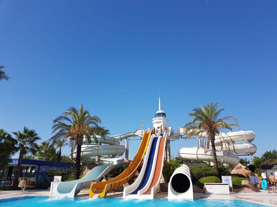 Pool Titanic Deluxe Lara