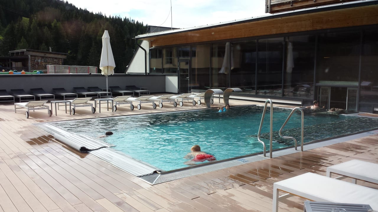 Buitenzwembad Falkensteiner Hotel Sonnenalpe