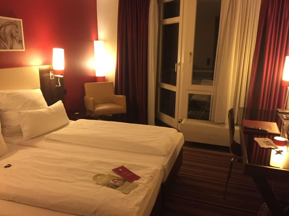 Blick von der Tür Leonardo Hotel München City West