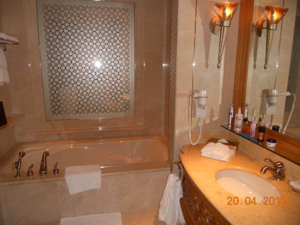 Große Badewanne Emirates Palace Mandarin Oriental