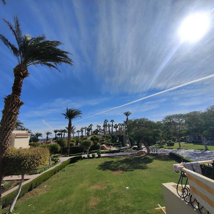 Zimmer Lotus Bay Beach Resort