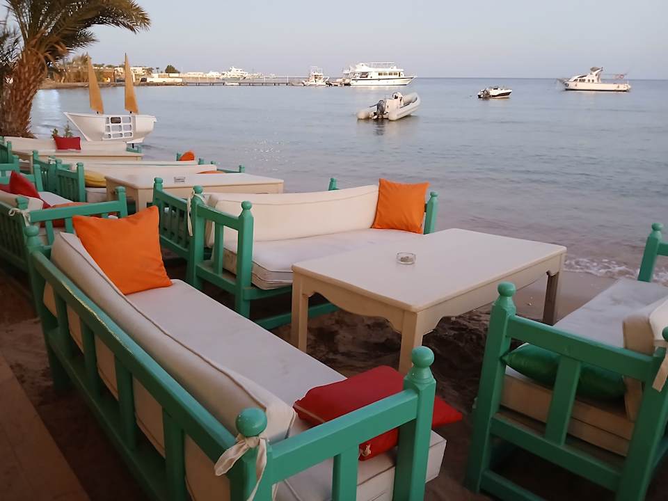 Strand Lotus Bay Beach Resort