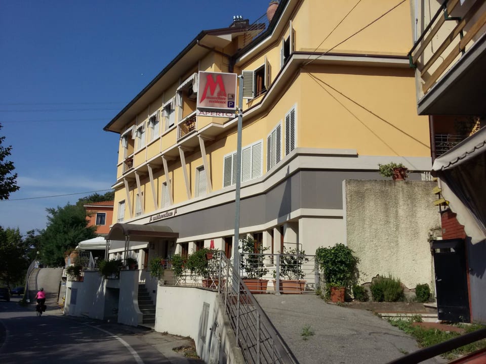 Widok na hotel Hotel Montefiore Residence
