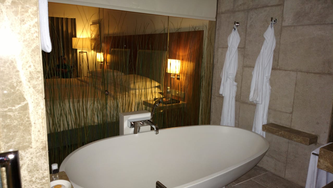 Hyatt Capital Gate, Abu Dhabi Andaz Capital Gate Abu Dhabi - a concept by Hyatt