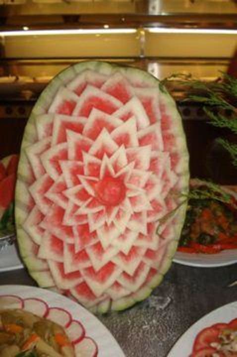 Melone ausgestochen Dekoration  Hotel Grand Side
