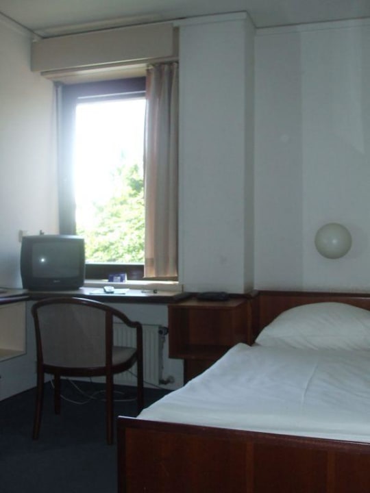 Einzelzimmer im Hotel Gustav-Stresemann-Institut GSI Hotel Bonn