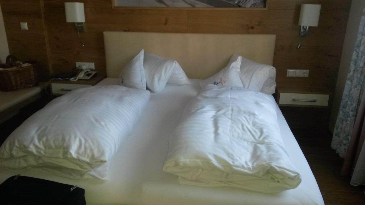 Schlafzimmer Erwachsene Familienhotel Hinteregger