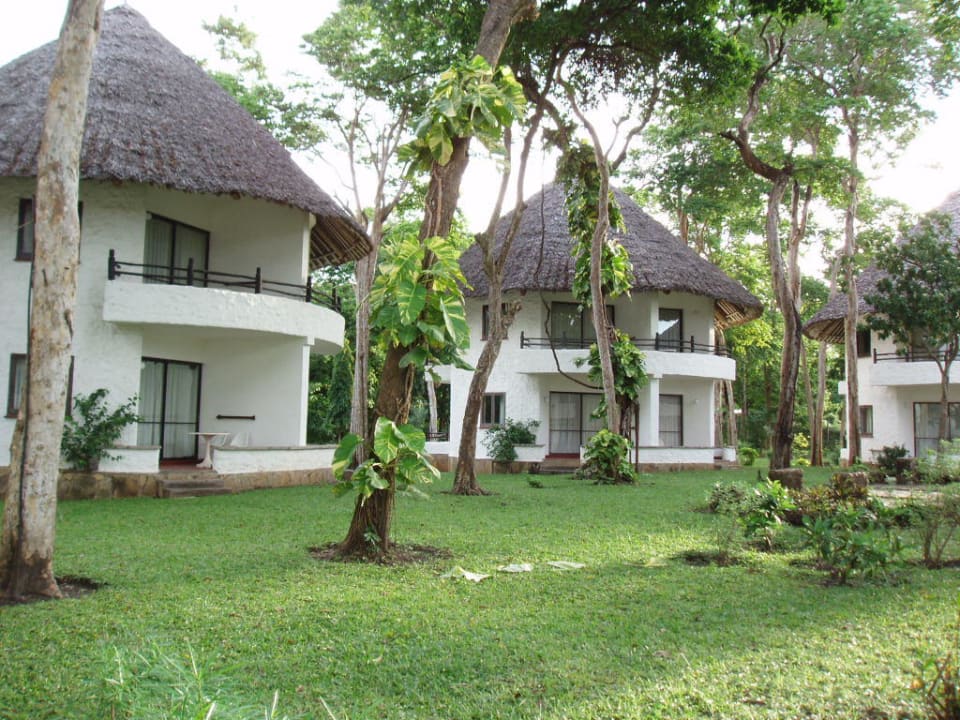 Afrikatypische Bungalowanlage Hotel Safari Beach