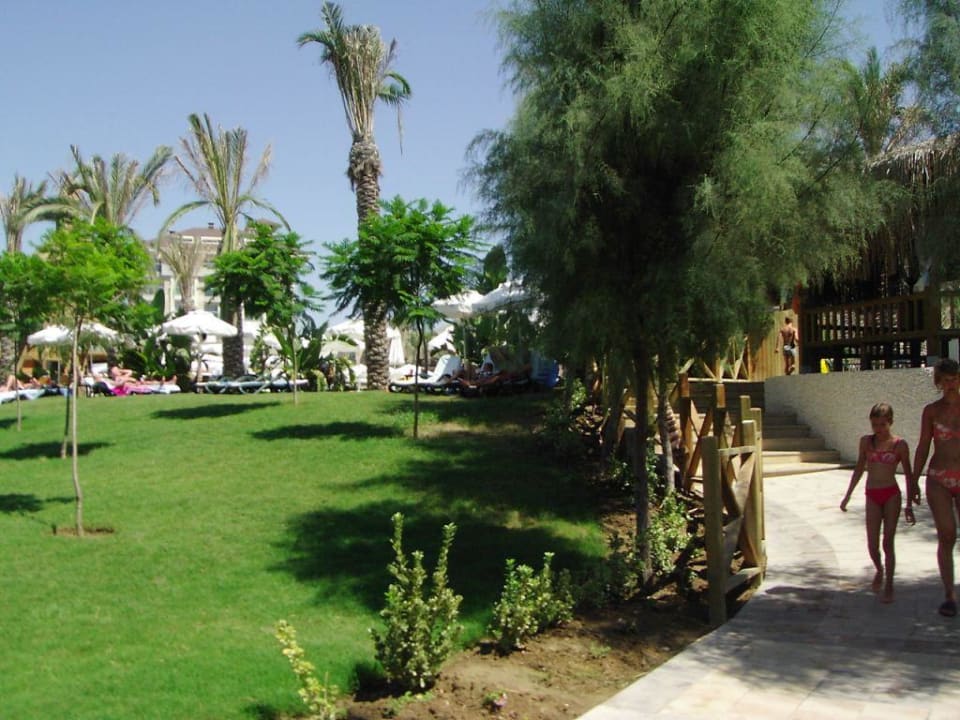 Weg nach oben zum Pool Sunis Kumköy Beach Resort Hotel & Spa