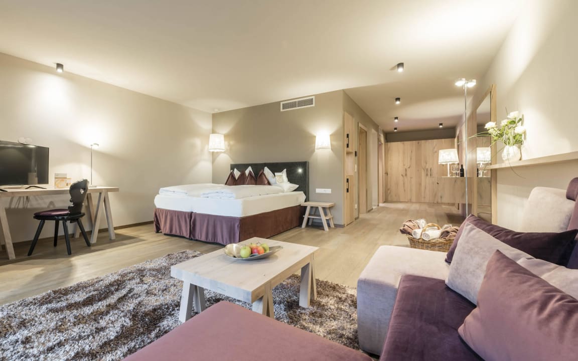 Rosea Suite Schenna Resort