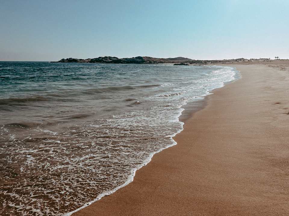 Strand Alila Hinu Bay