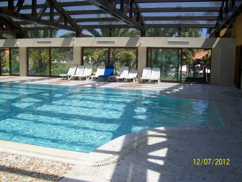Innenpool Club Grand Aqua