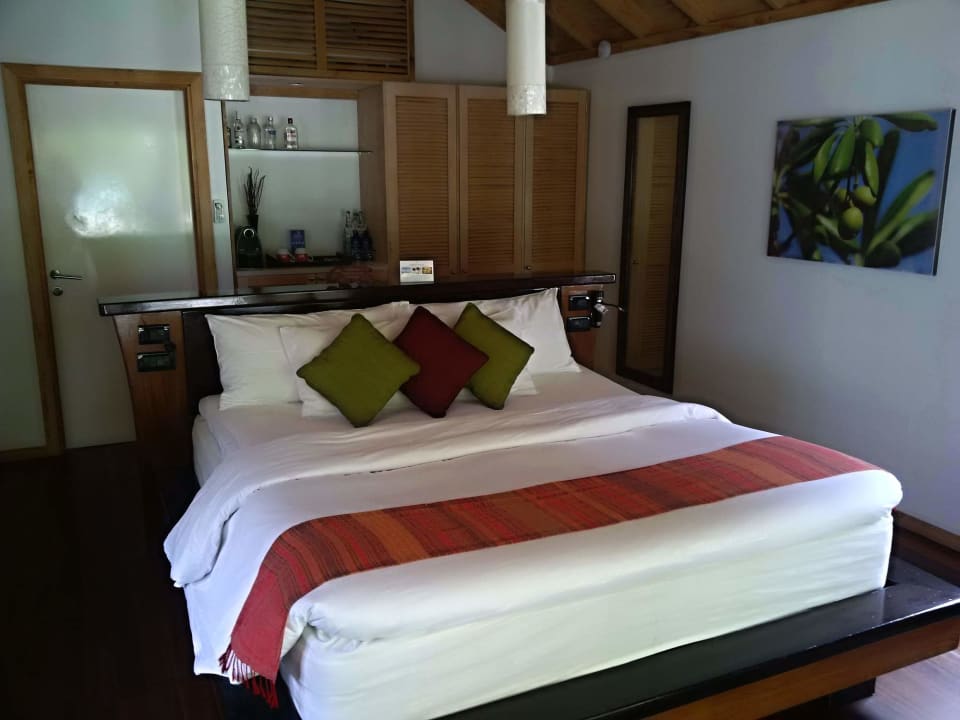Zimmer Kuredu Island Resort & Spa