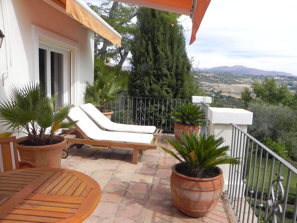 The suite's best assest, the wonderful terrace Hotel La Fuente De La Higuera