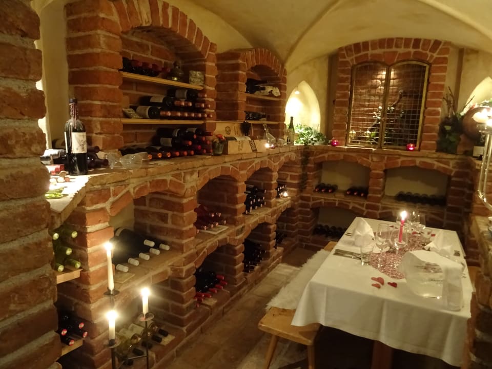 Der Weinkeller für Verkostungen Hotel Wildauerhof