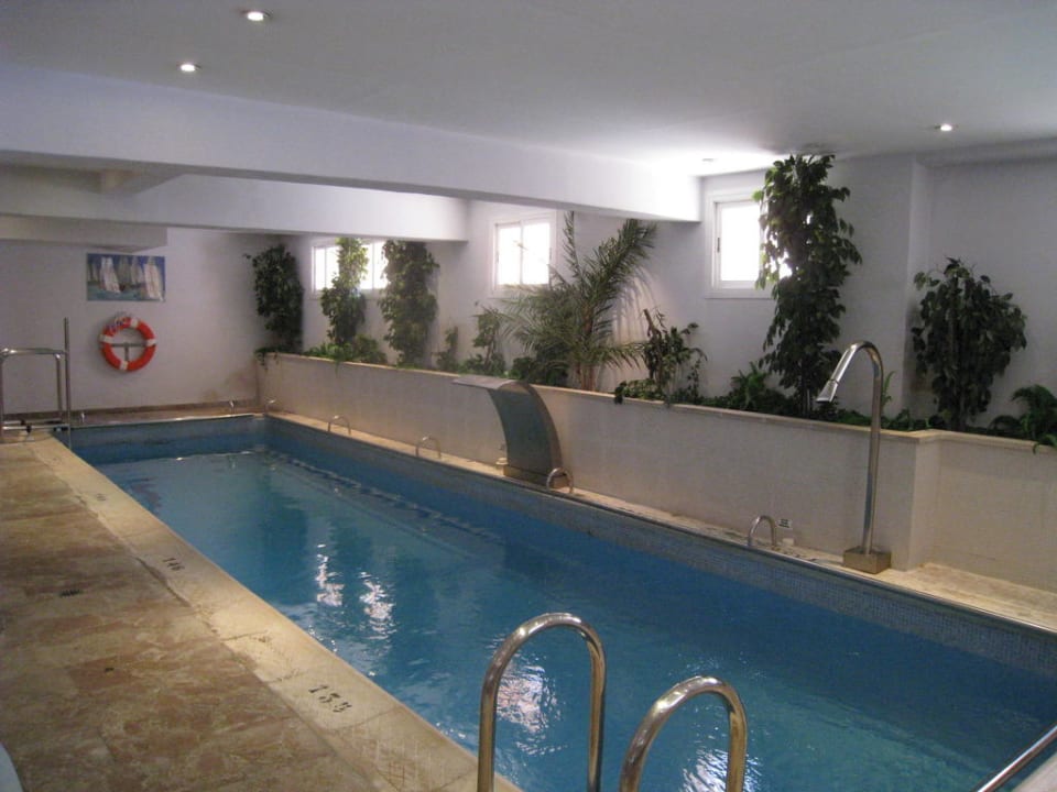 Innenpool Artmadams Hotel