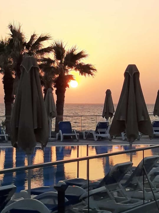 Pool Arina Beach Resort