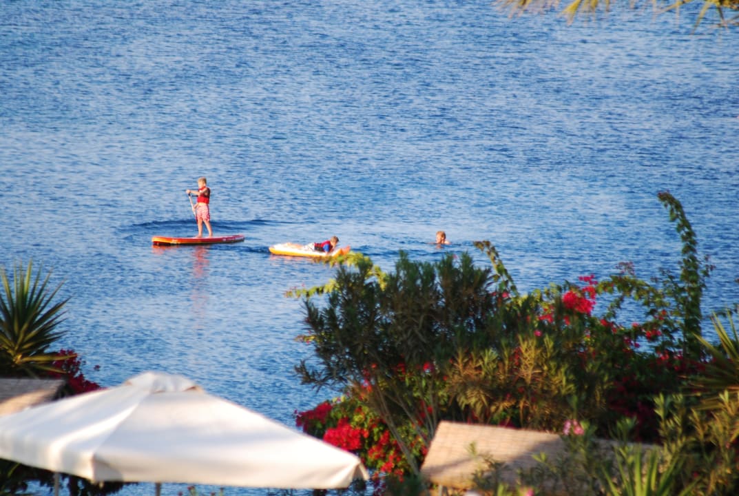 Strand Crystal Springs Beach Hotel
