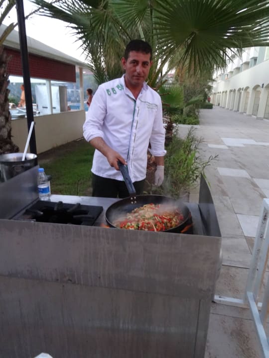 Frisch zubereitete Speisen Hotel Süral Resort