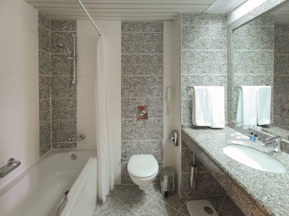 Bathroom Hotel Grand Cettia