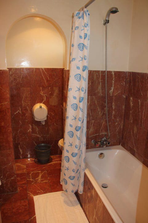 Bad Hotel Les Omayades