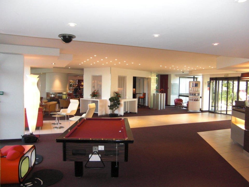 Hotelbar und Billiard Hotel Novotel Amboise