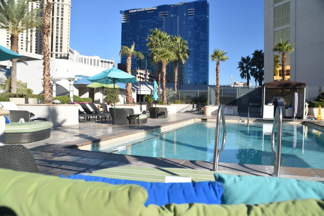 "Pool" The Signature at MGM Grand (Las Vegas) • HolidayCheck (Nevada USA)