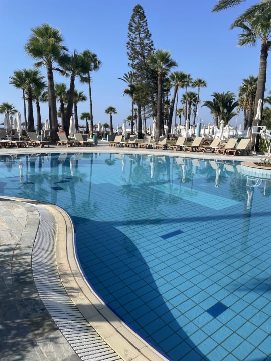 Pool The Golden Bay Beach Hotel
