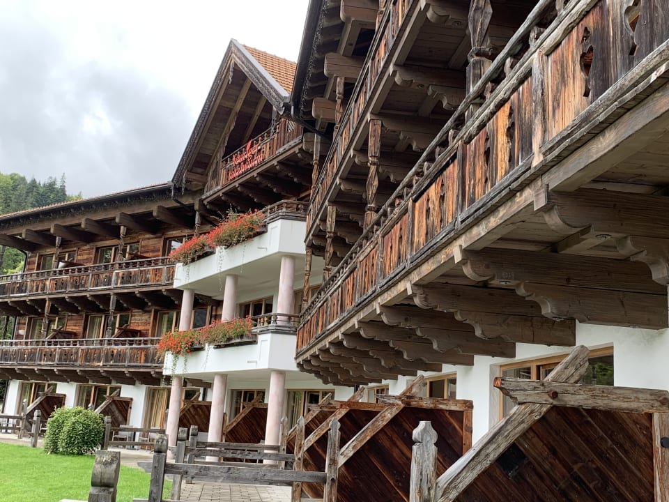 Außenansicht Hotel Feuriger Tatzlwurm