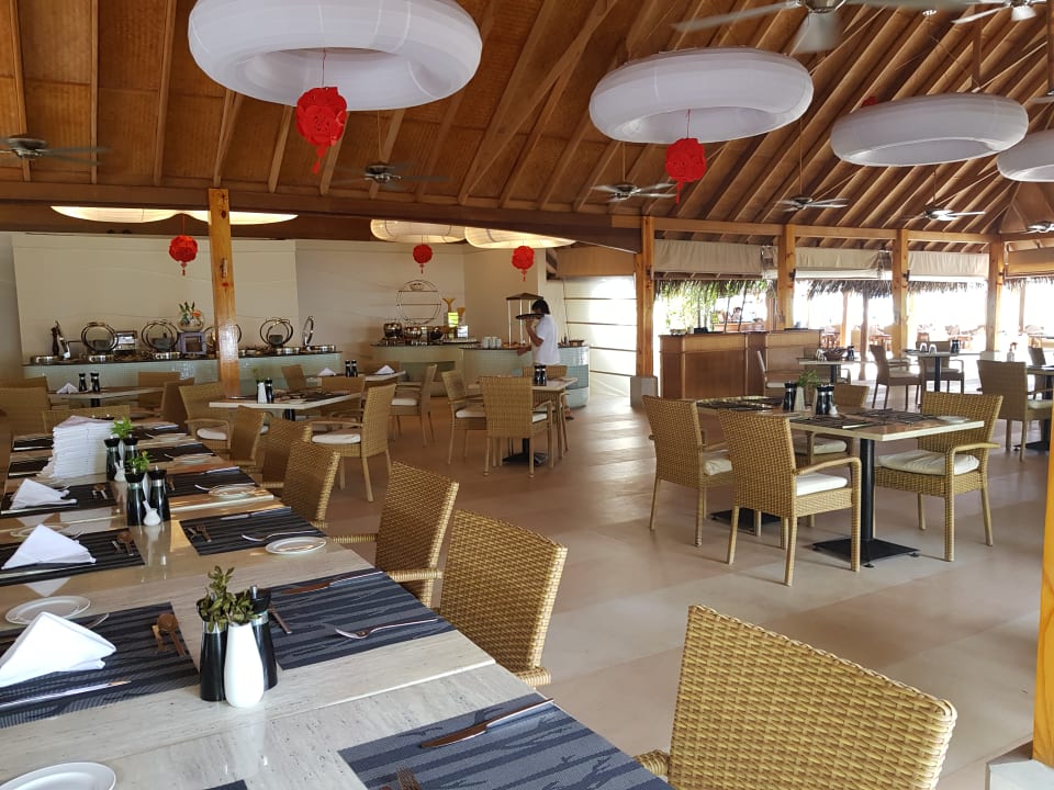 Gastro Outrigger Maldives Maafushivaru Resort