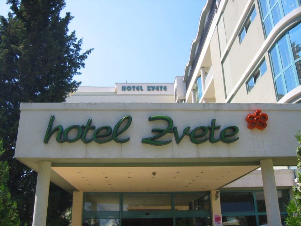 Hoteleingang DAS Club Hotel Sunny Beach