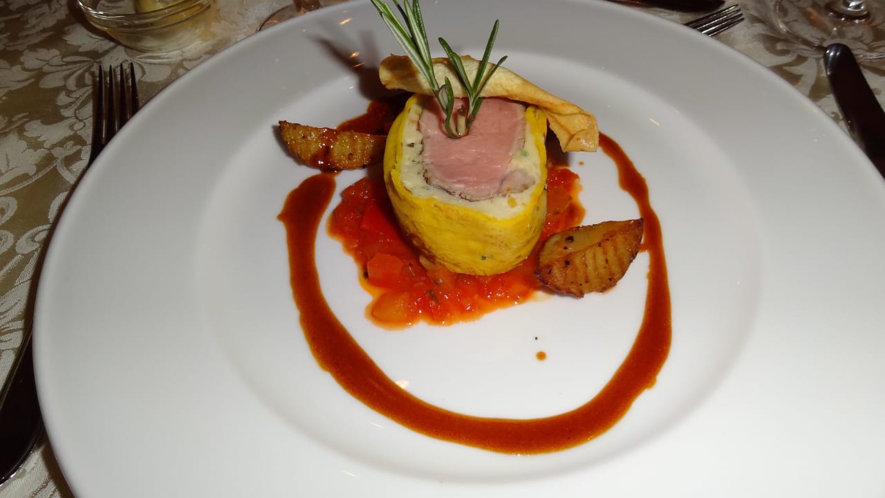 Auch beim Hauptgang wird mit dem Auge gegessen Hotel Chalet Mirabell