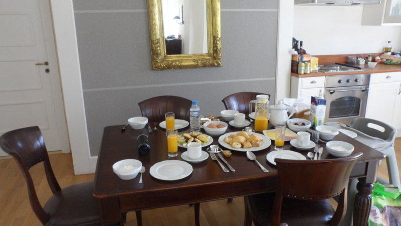 Frühstück Hotel Pleiades Villas