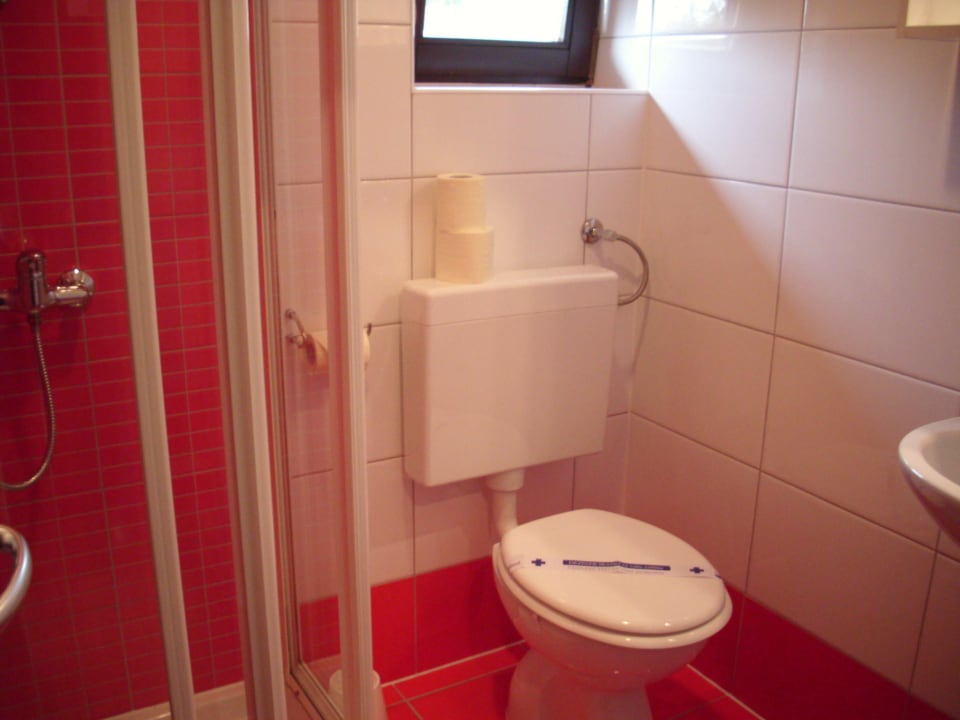 Modernes Bad mit Fön Pension Gec