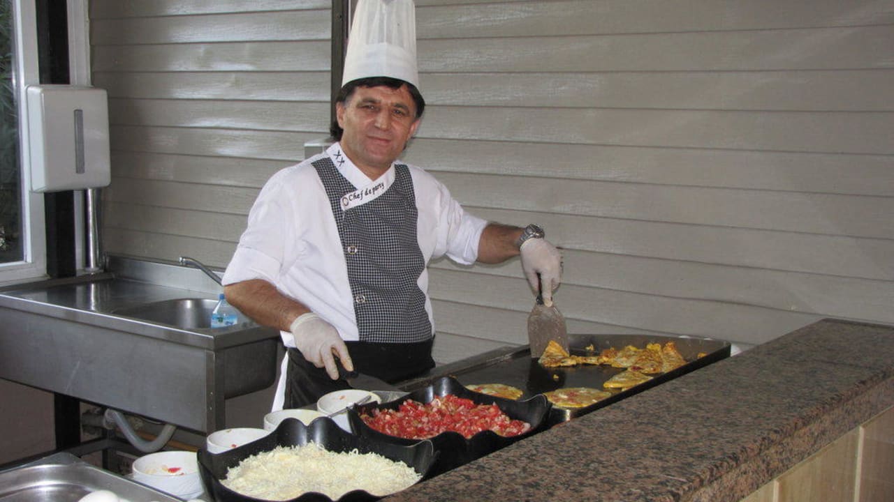 Beim Früstück Hotel Royal Garden Beach