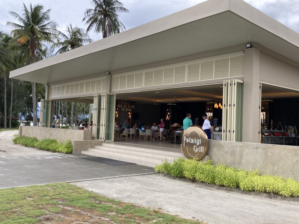 Gastro Pelangi Beach Resort & Spa