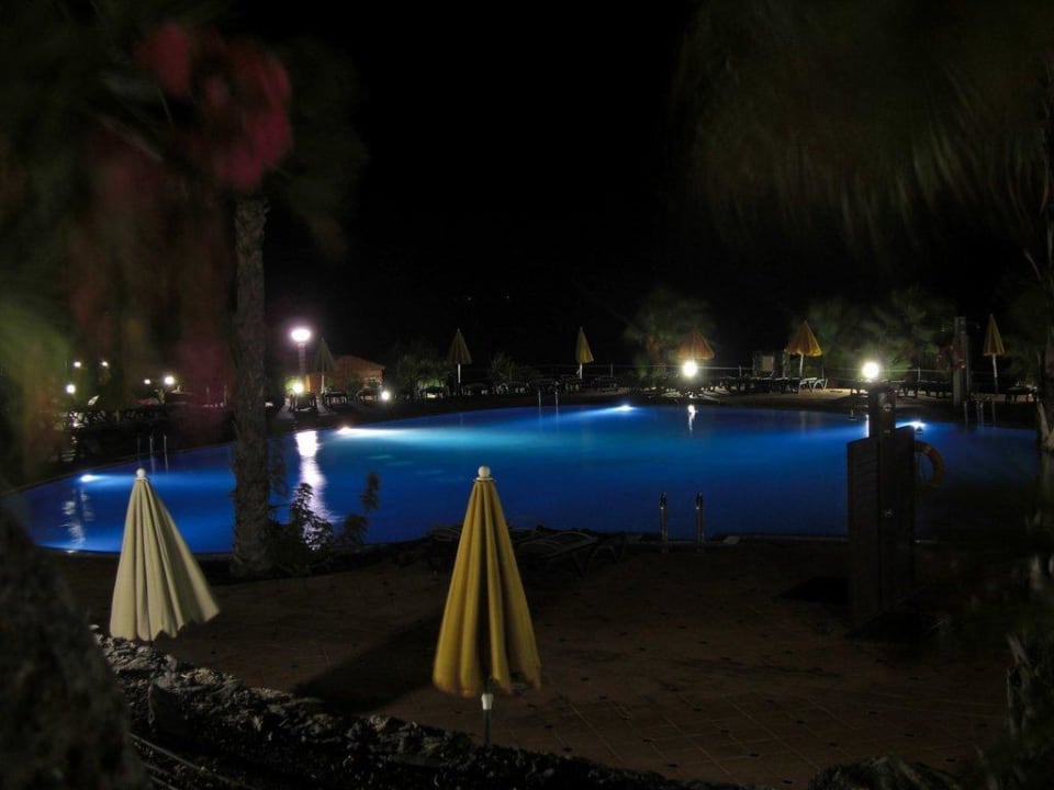Großer Pool bei Nacht H10 Tindaya