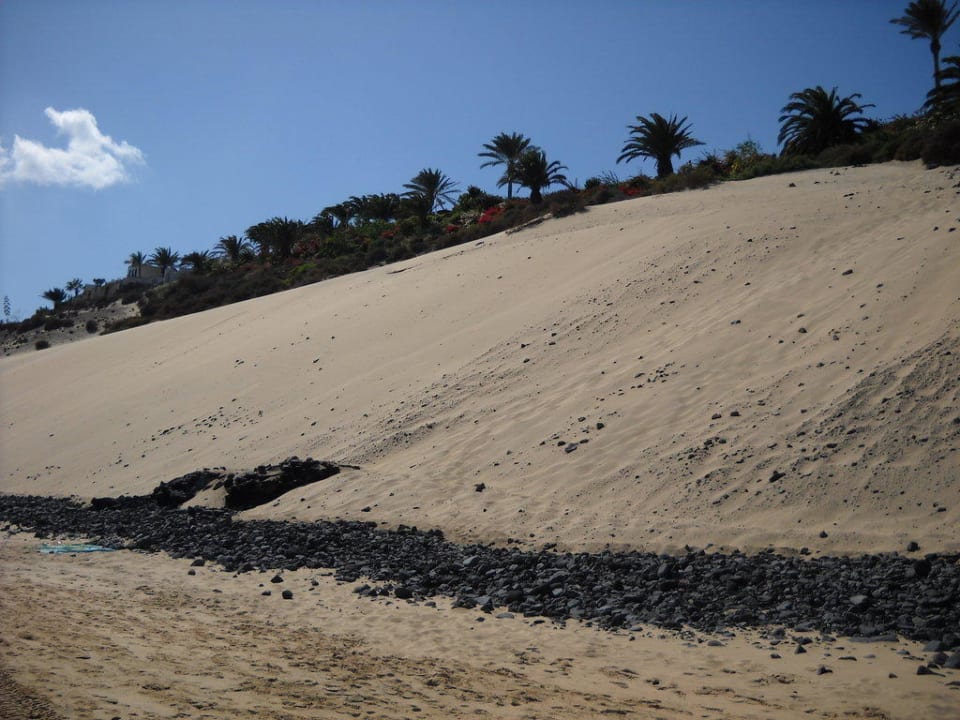 Blick vom Strand zum Hotel SBH Club Paraiso Playa