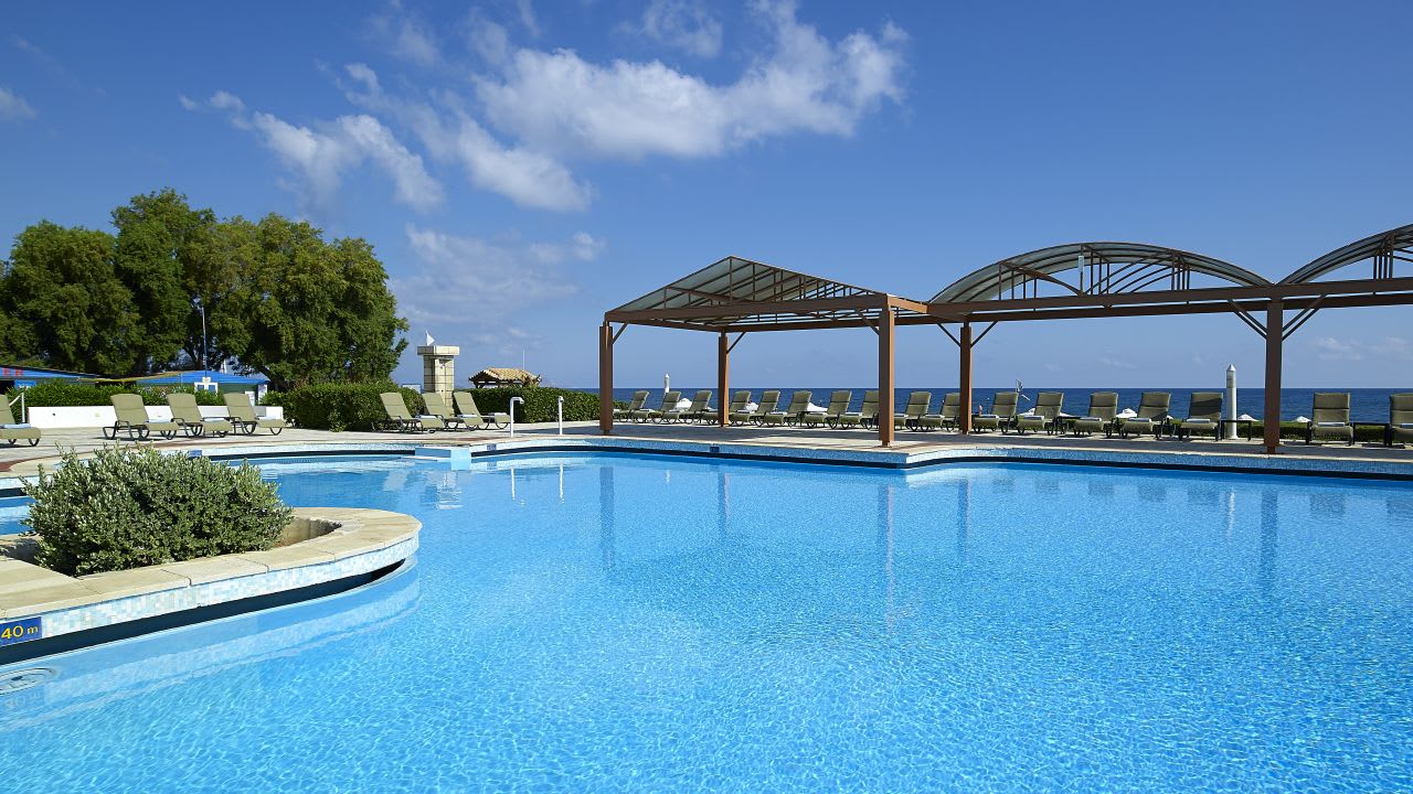 Pool Knossos Royal