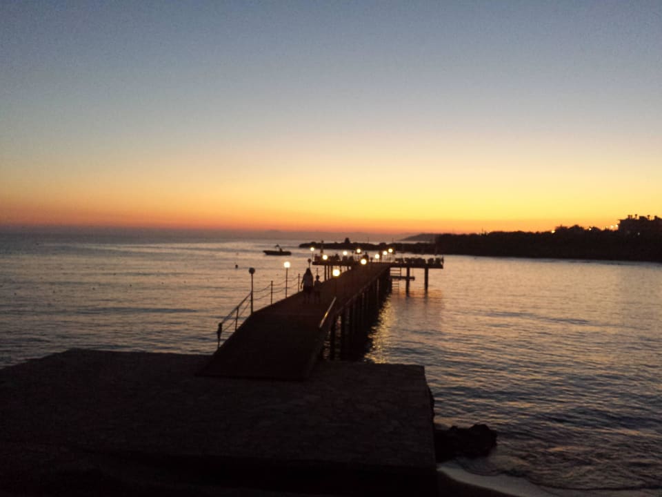 Romantischer Anblick bei Sonnenuntergang  Oz Hotels Incekum Beach