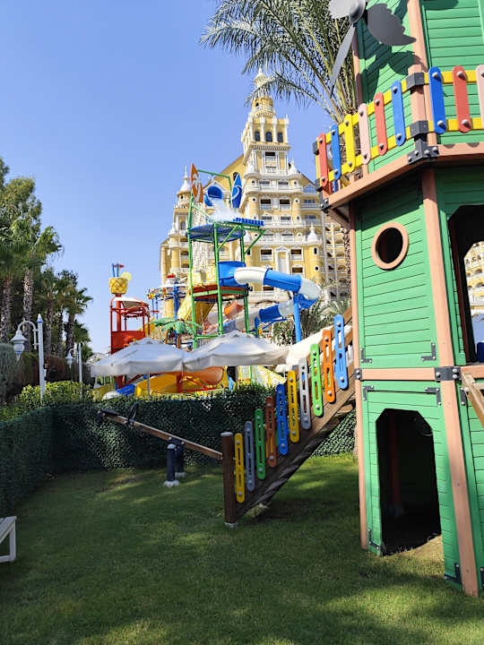 Pool Royal Holiday Palace