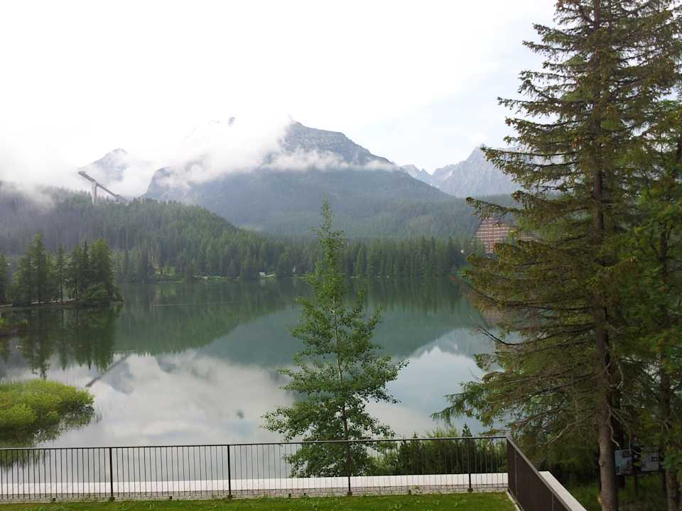 Blick vom Balkon Grand Hotel Kempinski High Tatras