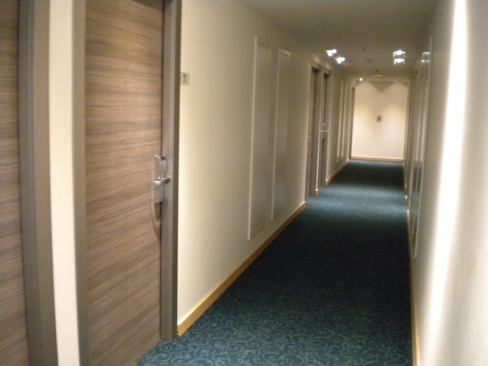 Eingangstür zum Zimmer Pegasos Deluxe Beach Hotel